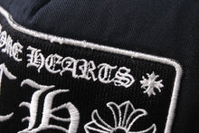 Load image into Gallery viewer, CHROME HEARTS クロムハーツトラッカーキャップ CHロゴ刺繍 クロスボール シルバー 925 ブラック 中古 美品 4c070444