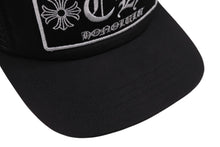 Load image into Gallery viewer, CHROME HEARTS クロムハーツトラッカーキャップ ホノルル限定 CHロゴ刺繍 クロスボール シルバー 925 ブラック 中古 美品 4c070448
