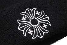Load image into Gallery viewer, Chrome Hearts クロムハーツ CH WOOL WATCH CAP ニット帽 帽子 CHプラス ウール ブラック ホワイト 美品 中古 4c070457