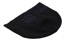 Load image into Gallery viewer, 極美品 CHANEL シャネル ココマークロゴ ニット帽 帽子 キャップ ビーニー ウール ブラック ブルー b220108 中古 4c070459
