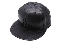 Load image into Gallery viewer, NEW ERA ニューエラ キャップ レザー 牛革 ブラック スワロフスキー サイズ7 3/8 58.7cm 美品 中古 4c070476