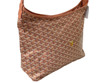 Load image into Gallery viewer, 新品未使用 GOYARD ゴヤール ボエム ホーボー トートバッグ BOHEMEPMLTY92CL92P FW24 限定モデル パールコーラル ピンク系 中古 4c070481
