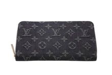 Load image into Gallery viewer, LOUIS VUITTON ルイヴィトン モノグラムデニム ジッピーウォレット M95614 モノグラムデニム ブラック ゴールド金具 美品 中古 4c070483