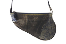 Load image into Gallery viewer, 極美品 ChristianDior クリスチャンディオール デニムサドルポーチ ショルダーバッグ シルバー 中古 4c070496