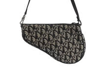Load image into Gallery viewer, Christian Dior クリスチャンディオール トロッター サドルポーチ ロゴ ハンドバッグ 総柄 ブラック シルバー金具 美品 中古 4c070527