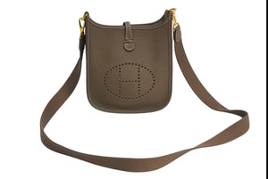 HERMES エルメス エヴリンTPM ショルダーバッグ Z刻印 トリヨンクレマンス エトゥープ フランス製 ゴールド金具 美品 中古 4c070622