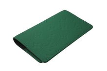 Load image into Gallery viewer, 新品未使用 LOUIS VUITTON ルイヴィトン ノートブックカバーPM・エミリー トリヨンレザー モノグラム グリーン GI1212 中古 4c070676
