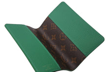 Load image into Gallery viewer, 新品未使用 LOUIS VUITTON ルイヴィトン ノートブックカバーPM・エミリー トリヨンレザー モノグラム グリーン GI1212 中古 4c070676