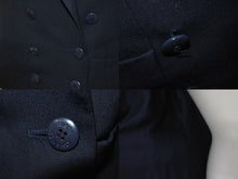 Load image into Gallery viewer, 極美品 CHANEL シャネル 96C クロップド ダブルブレストジャケット P06257V03888 ウール ネイビー サイズ36 中古 4c070827