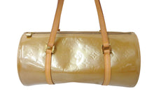 Load image into Gallery viewer, LOUIS VUITTON ルイヴィトン ベッドフォード ハンドバッグ M91329 モノグラムヴェルニ 筒型 ゴールド金具 ブラウン 美品 中古 4c070908
