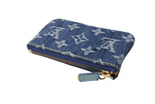 Load image into Gallery viewer, 新品未使用 LOUIS VUITTON ルイヴィトン ポシェット クレ コインケース M95343 モノグラム デニム ブルー 中古 4c070911