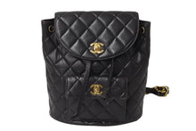 Load image into Gallery viewer, CHANEL シャネル リュック ココマーク マトラッセ ダブルフラップ 3番台 1995年 ラムスキン ブラック ゴールド金具 中古 4c070965