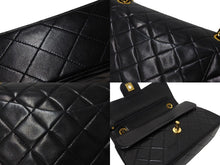 Load image into Gallery viewer, 極美品 CHANEL シャネル マトラッセ23 Wフラップ チェーン ショルダーバッグ ラムスキン 4番台 ブラック ゴールド金具 中古 4c070971