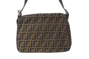 FENDI フェンディ ワンショルダーバッグ 26325 ズッカ柄 総柄 ブラウンキャンバス レザー シルバー金具 美品 中古 4c070992 