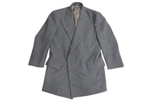 Load image into Gallery viewer, LOUIS VUITTON ルイヴィトン スーツ セットアップ RM192 NYU HHJ72E グレー アンティークゴールド金具 46 美品 中古 4c070999