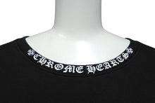 Load image into Gallery viewer, 極美品 CHROME HEARTS クロムハーツ スウェットシャツ トレーナー サイズXXL ネックロゴ 新作 袖プリント ブラック コットン 中古 4c071052