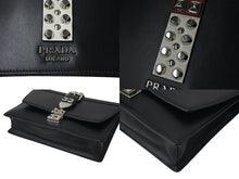 画像をギャラリービューアに読み込む, 極美品 PRADA プラダ エレクトラ スタッズショルダーバッグ 1BD120 ブラック レッド カーフレザー ロゴ 鞄 シルバー金具 中古 4c071057 