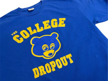Load image into Gallery viewer, 極美品 KANYE WEST THE COLLEGE DROP OUT カニエ ウェスト ザ コレッジ ドロップアウト 半袖Tシャツ サイズ XL ブルー 中古 4c071131