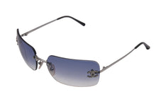 Load image into Gallery viewer, 極美品 CHANEL シャネル ココマーク リムレス サングラス グラデーション 4017-D シルバー ブルー ブラック サイズ62□17 中古 4c071158