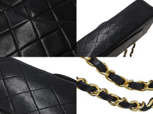 Load image into Gallery viewer, CHANEL シャネル マトラッセ25 Wフラップ Wチェーンショルダーバッグ ココマーク 1番台 ラムスキン ブラック ゴールド 美品 中古 4c071164