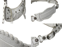 Load image into Gallery viewer, BALENCIAGA バレンシアガ LE CAGOLE XS ル カゴール 671309 9104 0 662481 アリーナラムスキン ホワイト シルバー金具 美品 中古 4c071194