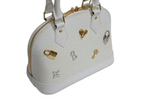 Load image into Gallery viewer, 極美品 LOUIS VUITTON ルイヴィトン アルマBB ハンドバッグ AR4188 2WAY ラブロック エピレザー ホワイト 中古 4c071221