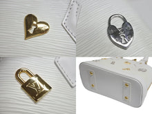 Load image into Gallery viewer, 極美品 LOUIS VUITTON ルイヴィトン アルマBB ハンドバッグ AR4188 2WAY ラブロック エピレザー ホワイト 中古 4c071221