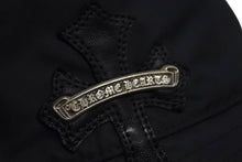 Load image into Gallery viewer, 新品同様 CHROME HEARTS クロムハーツ クロスパッチ ナイロンバケットハット 帽子 HAT U CHUM ブラック シルバー金具 中古 4c071293
