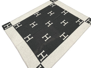 HERMES エルメス プレード アヴァロン ブランケット エクリュ グリ・フォンセ カシミヤ ウール 小物 ひざ掛け Hモチーフ 美品 中古 4c071296