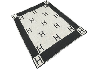 HERMES エルメス プレード アヴァロン ブランケット エクリュ グリ・フォンセ カシミヤ ウール 小物 ひざ掛け Hモチーフ 美品 中古 4c071296