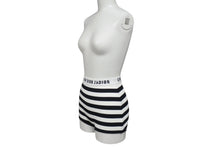 Load image into Gallery viewer, CHRISTIAN DIOR クリスチャンディオール ブリーフ ストレッチ レーヨン サイズXS ボーダー 美品 中古 4c071339