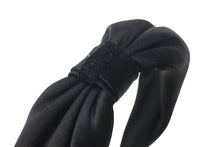 Load image into Gallery viewer, ALEXANDRE DE PARIS アレクサンドル ドゥ パリ カチューシャ ヘアアクセサリー フランス製 サテン ブラック 美品 中古 4c071400