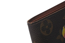 Load image into Gallery viewer, LOUIS VUITTON ルイヴィトン ポルト ビエ カルト クレディ モネ M61666 二つ折り財布 村上隆 モノグラムパンダ 美品 中古 4c071409