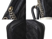 Load image into Gallery viewer, CHANEL シャネル ラージポシェット ショルダーバッグ A25179 8番台 ココマーク ソフトカーフスキン シルバー金具 美品 中古 4c071442