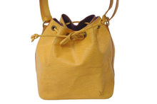 Load image into Gallery viewer, LOUIS VUITTON ルイヴィトン エピ プチノエ ショルダーバッグ M44109 エピレザー イエロー ゴールド金具 良品 中古 4c071480