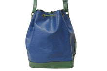 Load image into Gallery viewer, LOUIS VUITTON ルイヴィトン ノエ ショルダーバッグ 巾着 ツートン M44044 エピレザー ブルー グリーン ゴールド金具 美品 中古 4c071484