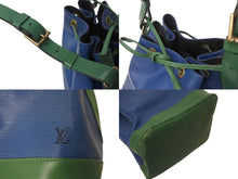 Load image into Gallery viewer, LOUIS VUITTON ルイヴィトン ノエ ショルダーバッグ 巾着 ツートン M44044 エピレザー ブルー グリーン ゴールド金具 美品 中古 4c071484