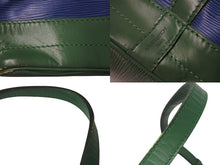 Load image into Gallery viewer, LOUIS VUITTON ルイヴィトン ノエ ショルダーバッグ 巾着 ツートン M44044 エピレザー ブルー グリーン ゴールド金具 美品 中古 4c071484