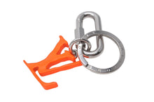 Load image into Gallery viewer, LOUIS VUITTON ルイヴィトン ポルトクレ LVシャープ キーホルダー MP2291 イタリア製 メタル オレンジ シルバー金具 美品 中古 4c071497