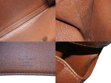 Load image into Gallery viewer, 極美品 LOUIS VUITTON ルイヴィトン ポルトフォイユ・マルコ M61666 二つ折り財布 村上隆 モノグラムパンダ 中古 4c071512