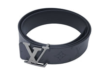 Load image into Gallery viewer, 極美品 LOUIS VUITTON ルイヴィトン ベルト LV イニシャル 40MM リバーシブル M0285V モノグラム グレー 全長約108cm 中古 4c071550