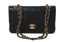 Load image into Gallery viewer, CHANEL シャネル マトラッセ23 Wフラップ チェーン ショルダーバッグ ラムスキン 2番台 ブラック ゴールド金具 美品 中古 4c071593