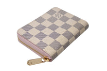 Load image into Gallery viewer, 極美品 LOUIS VUITTON ルイヴィトン Damier Azur ダミエ アズール ジッピーコインパース ペールピンク N60229 中古 4c071598