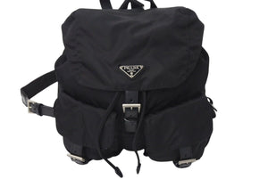 PRADA プラダ リュック デイパック トライアングルロゴ B2811 ナイロン シルバー金具 カーキ 美品 中古 4c071599 