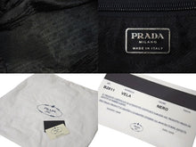 画像をギャラリービューアに読み込む, PRADA プラダ リュック デイパック トライアングルロゴ B2811 ナイロン シルバー金具 カーキ 美品 中古 4c071599 