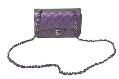 新品同様 CHANEL シャネル 横長 20cm ショルダーバッグ A69900 24番台 ミニマトラッセ ブラックシェル ショルダーチェーン ラムスキン 中古 4c071623