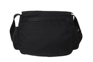 PRADA プラダショルダーバッグ トライアングルロゴ イタリア製 テスート レザー ブラック シルバー金具 美品 中古 4c071631 