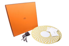 Load image into Gallery viewer, 新品未使用 HERMES エルメス ソレイユ ドゥ エルメス ディナープレート 27cm 2枚入りイエロー 中古 4c071642
