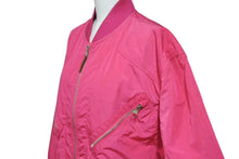 Load image into Gallery viewer, LOUIS VUITTON ルイヴィトン ナイロンジャケット ブルゾン RM151 サイズ52 ナイロン ピンク 美品 中古 4c071672
