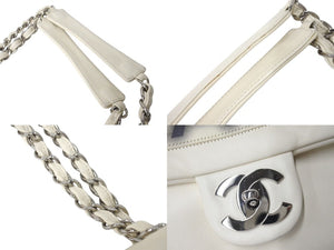 新品同様 CHANEL シャネル パリスロンドン チェーンショルダーバッグ ターンロック ホワイト 12番台 シルバー金具 中古 4c071735
